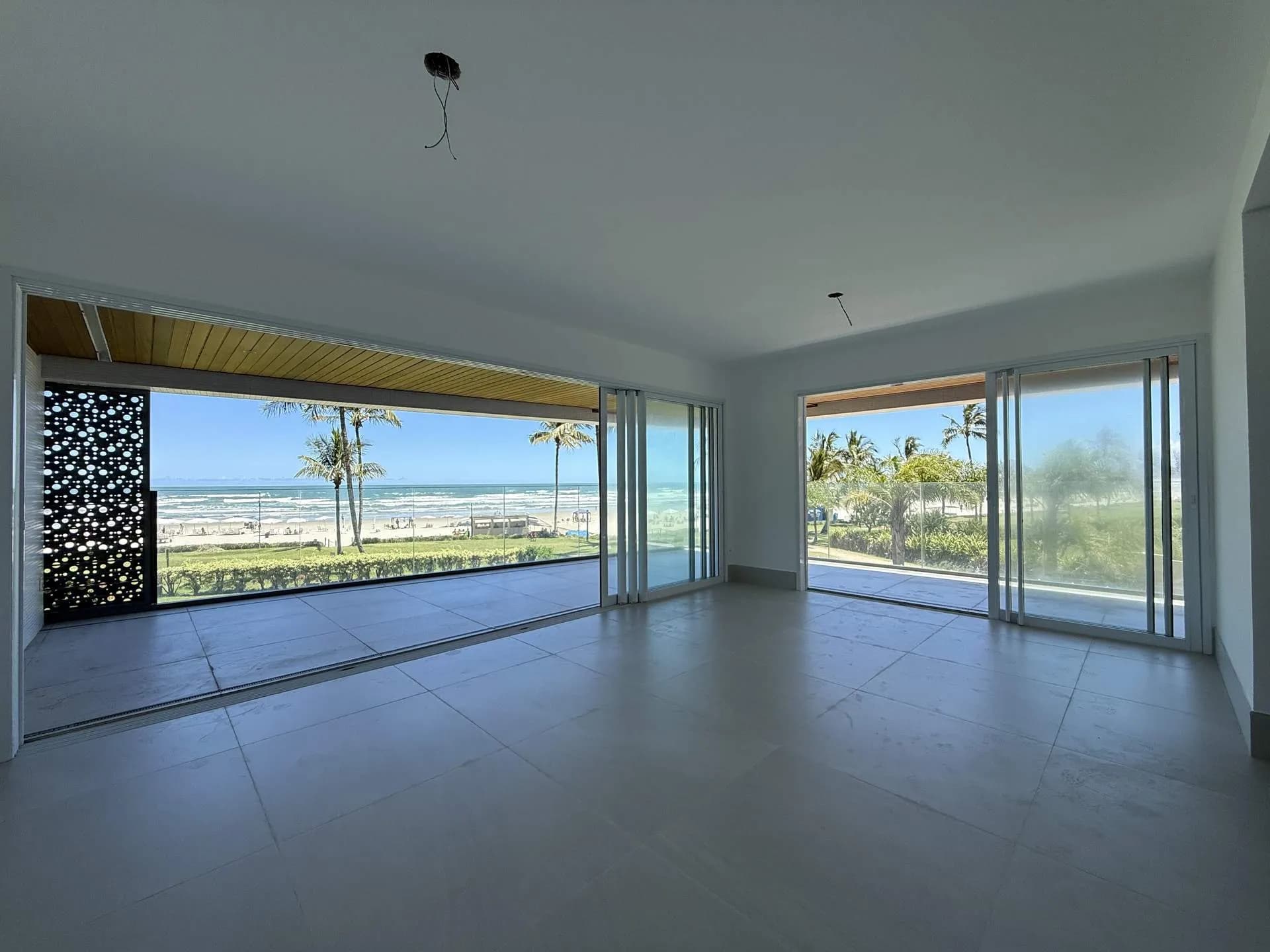 Vista da varanda do apartamento na Riviera de São Lourenço