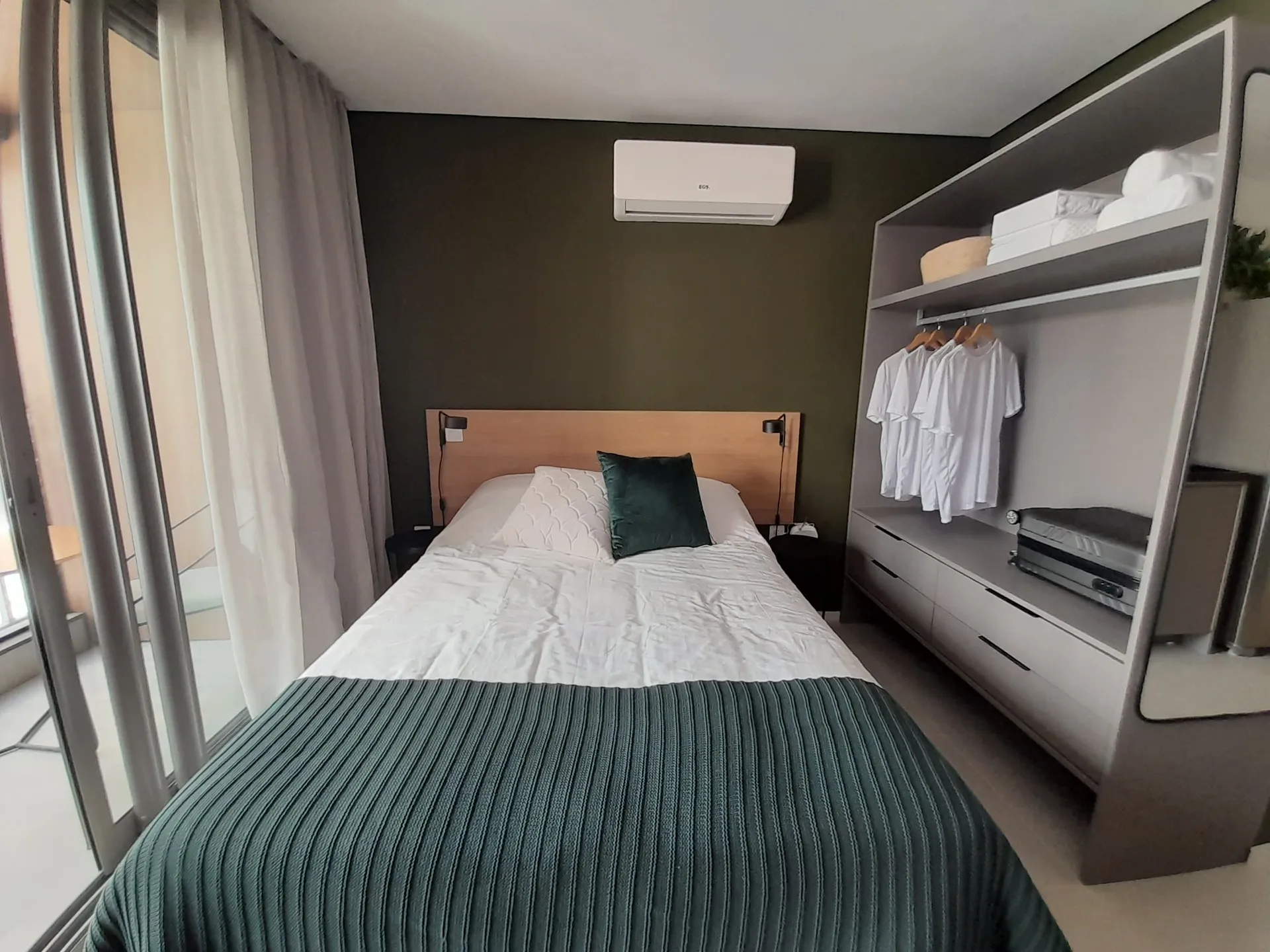 Living integrado do studio 616 no Lumen Studios by Porte, Jardim Anália Franco