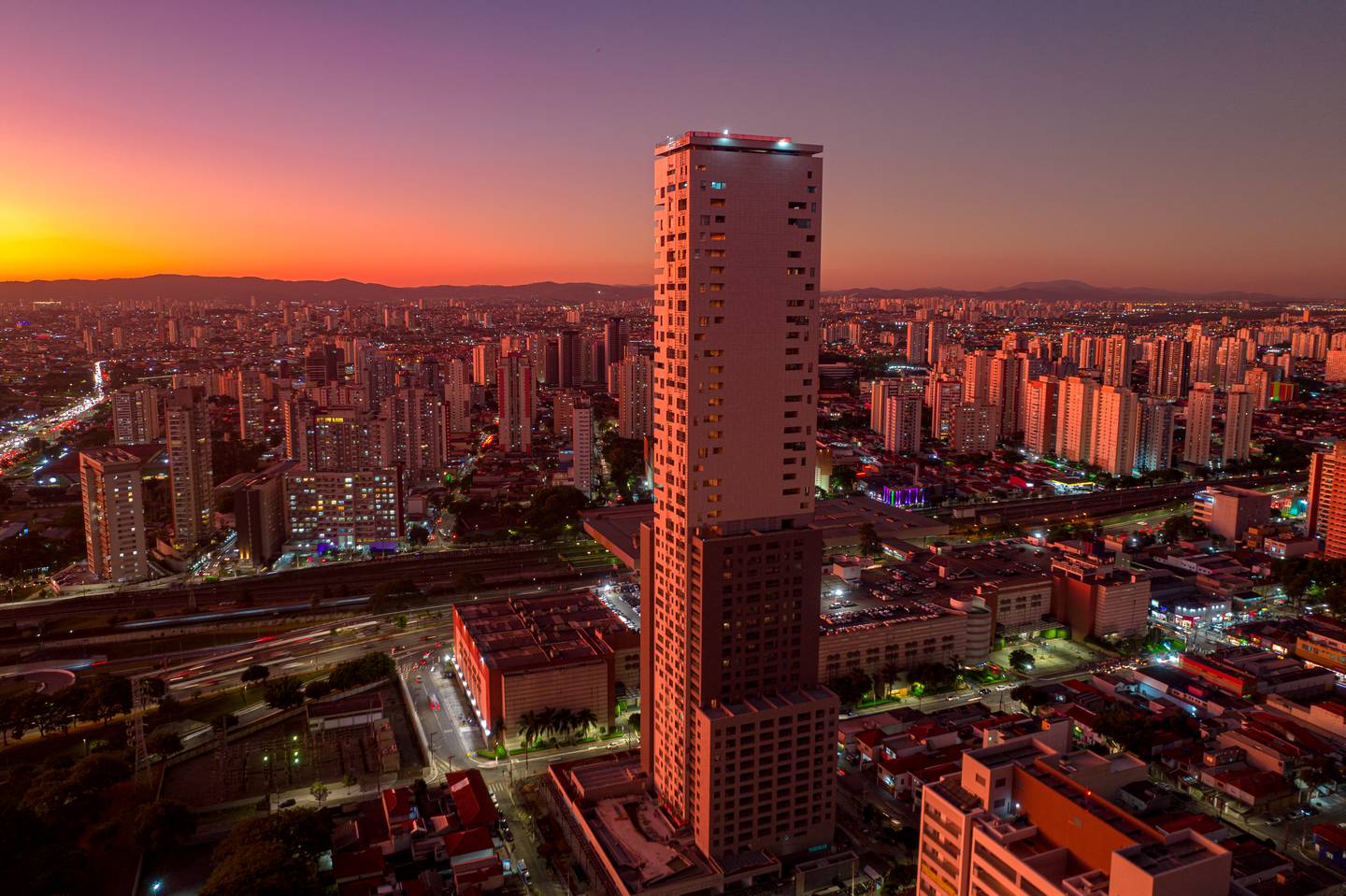 Platina 220 - Investimento Imobiliário de Alta Renda na Zona Leste de São Paulo - Allicerce